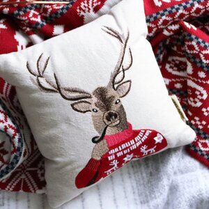 🎄NWT Cozy Shop Christmas Pillow Reindeer with Pipe 11"